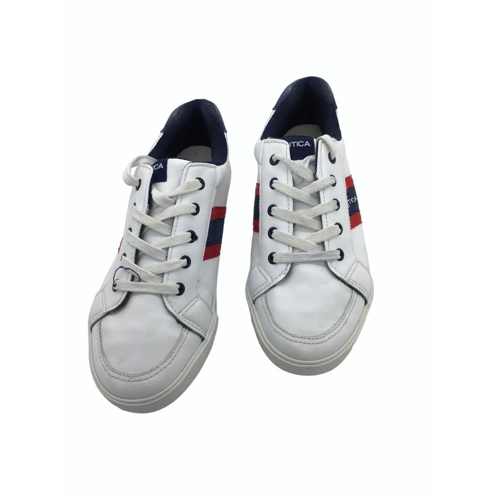 Nautica casual‎ tennis shoes size 5 youth